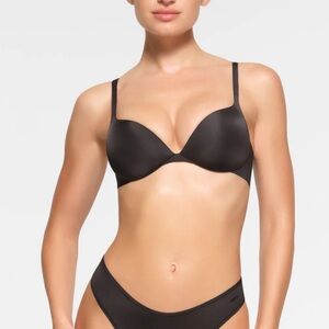 NWT Skims Women’s Ultimate Collection Push-Up Plunge Bra in Onyx - Size:32DD